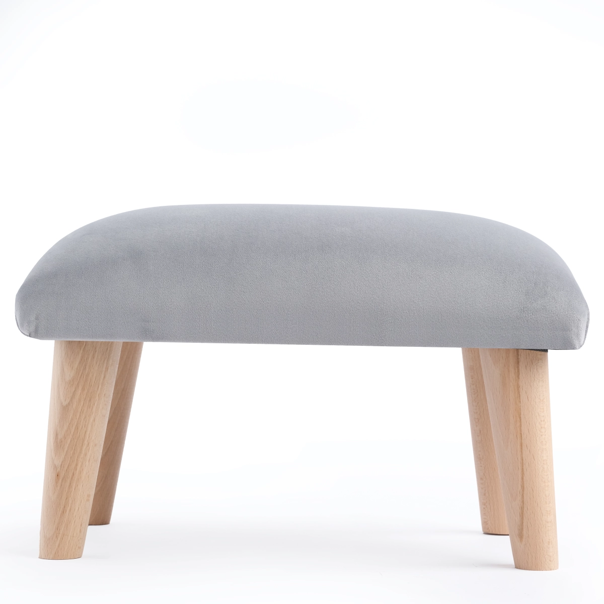 Sgabello grigio scandinavo, un pezzo d'arredamento minimalista e pratico
