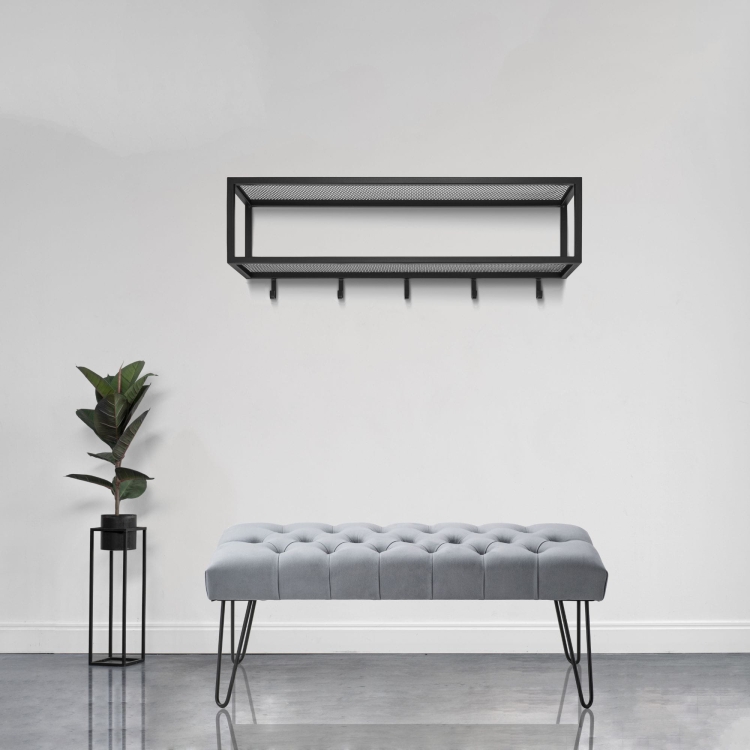 Scaffale da parete nero con ripiano in acciaio