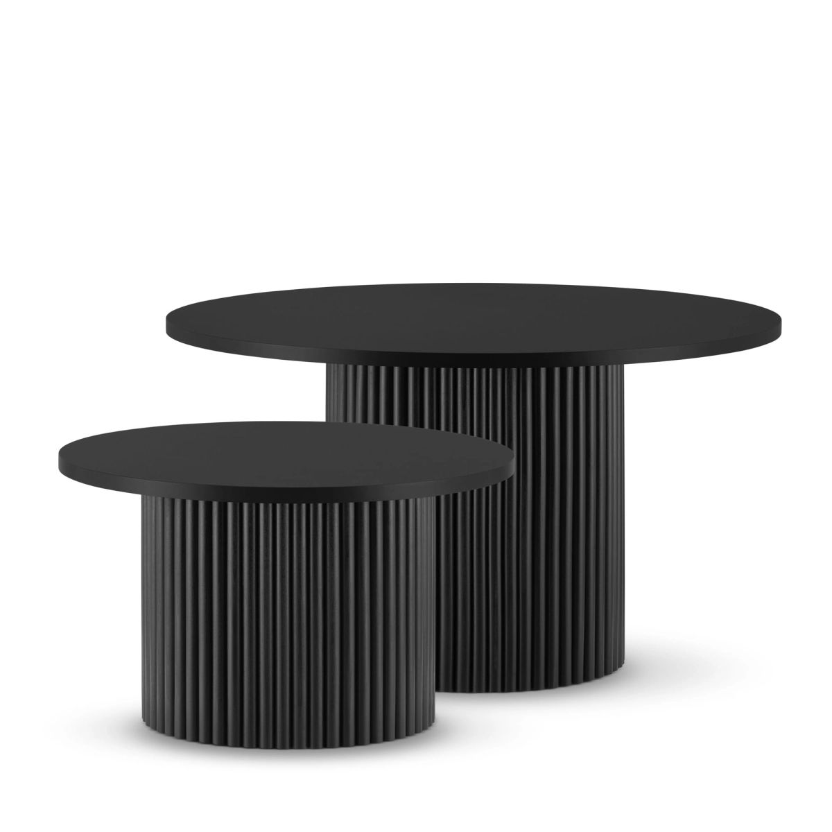 un set di tavoli scanalati