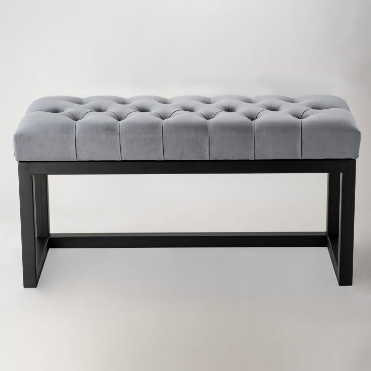 Panca trapuntata Loft su base in metallo