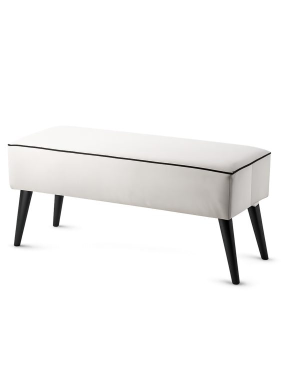 Tapicerowana ławka w kolorze kremowym z czarnymi nogami