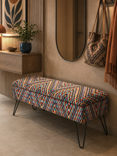 Pouf colorato con contenitore e gambe a spillo