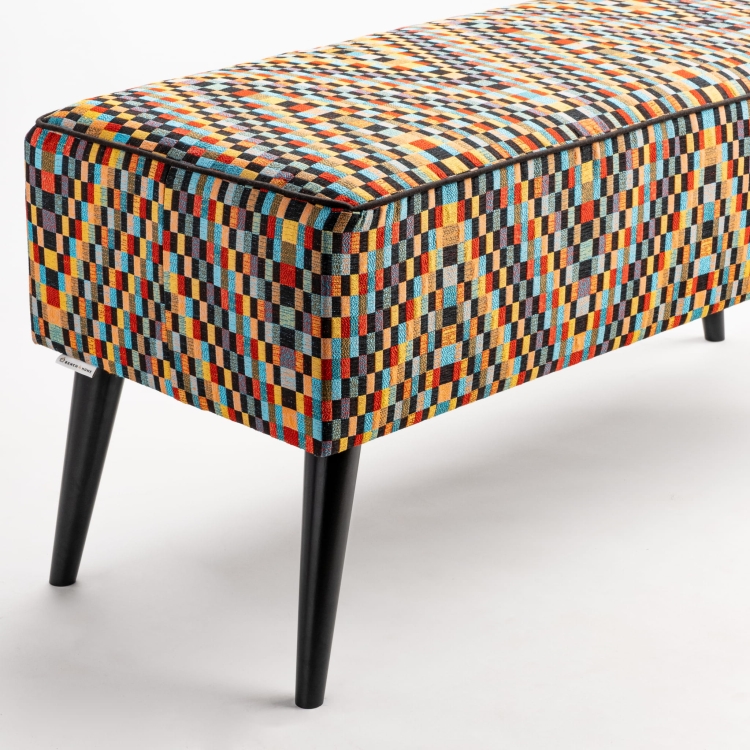 panca imbottita colorata, perfetta per l'ingresso