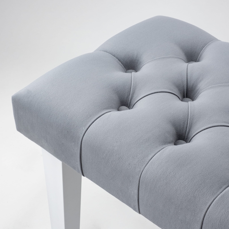 Panca trapuntata in grigio