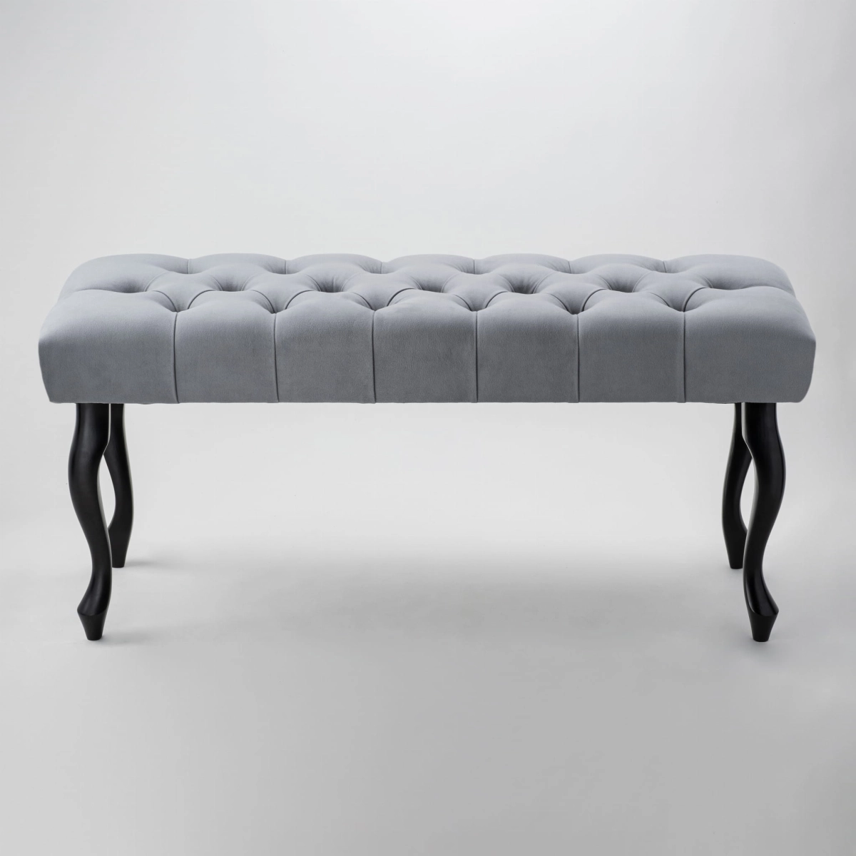 panca trapuntata grigia con gambe nere elegante e funzionale complemento d'arredo per l'ingresso
