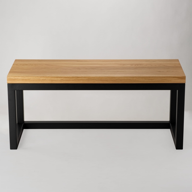 Panca con piano in legno e struttura in metallo in stile industriale